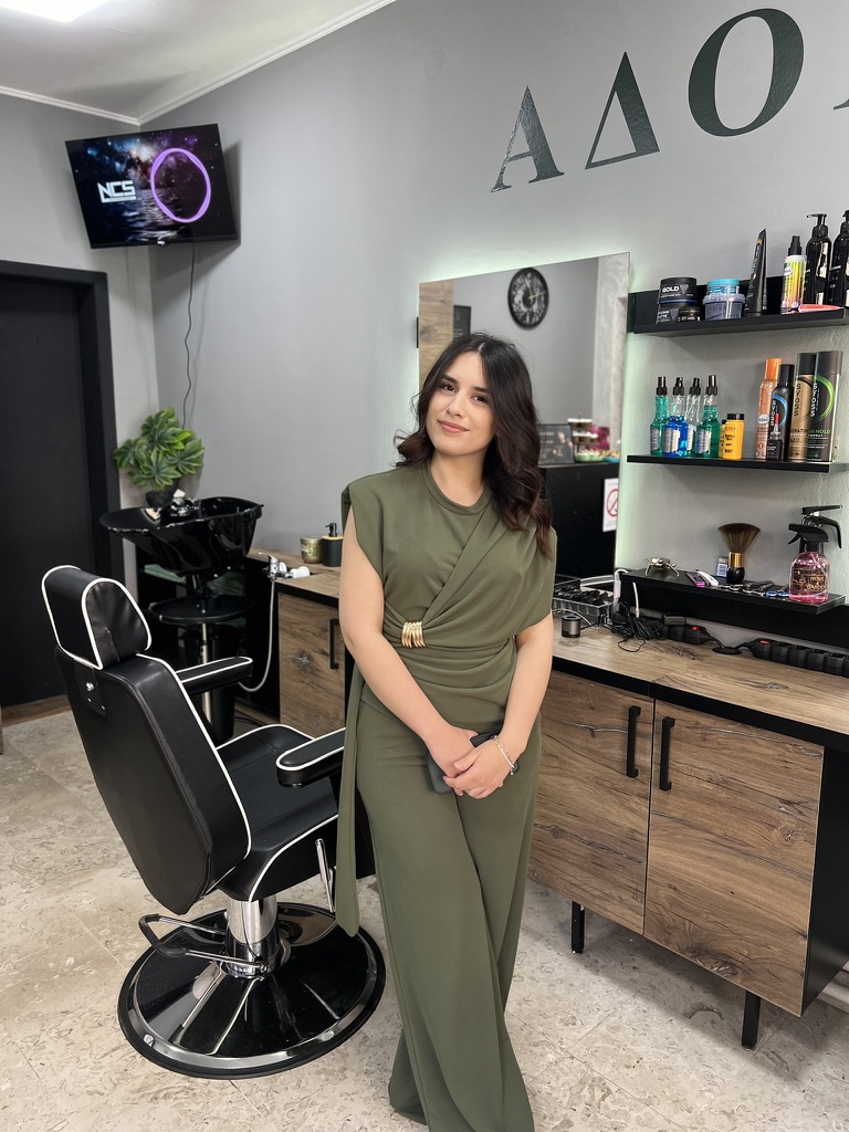 Andrea Dimitrijević u salonu Adonis u Kruševcu